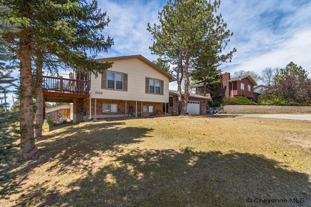 3158 BLUFF PL, Cheyenne, WY 82009