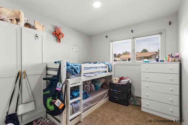 3158 BLUFF PL, Cheyenne, WY 82009
