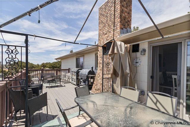3158 BLUFF PL, Cheyenne, WY 82009