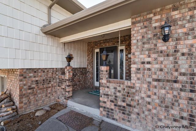 3158 BLUFF PL, Cheyenne, WY 82009