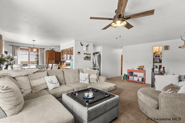 3158 BLUFF PL, Cheyenne, WY 82009