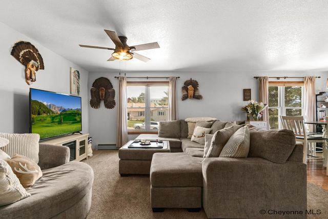 3158 BLUFF PL, Cheyenne, WY 82009
