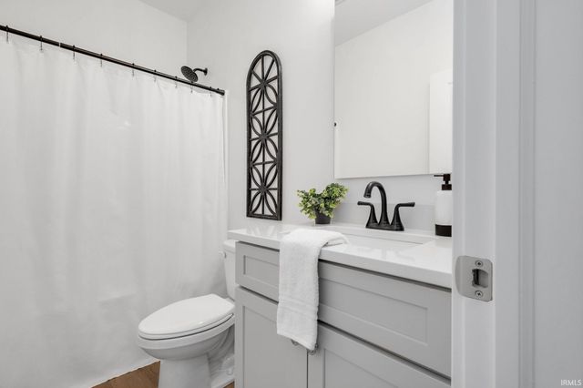 514 Ventura Court, Mishawaka, IN 46544