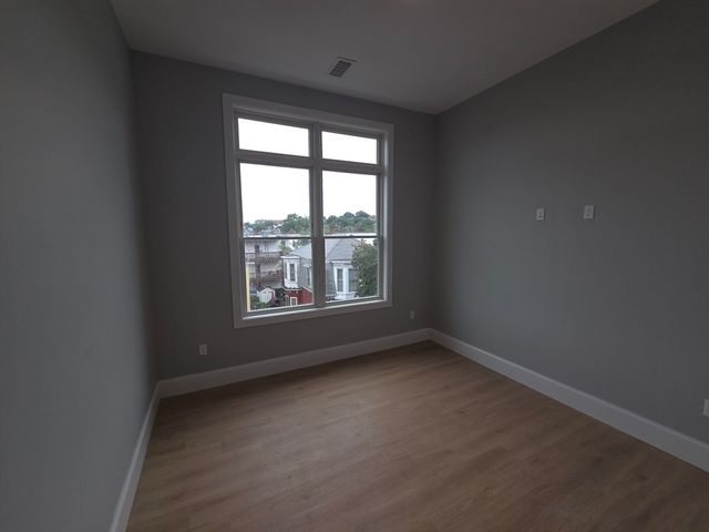 7 Thornley Street 3, Boston, MA 02125