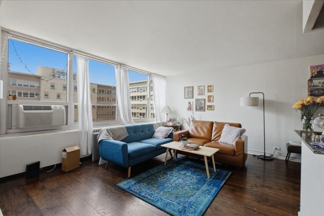 3950 N Lake Shore Drive 2103A, Chicago, IL 60613