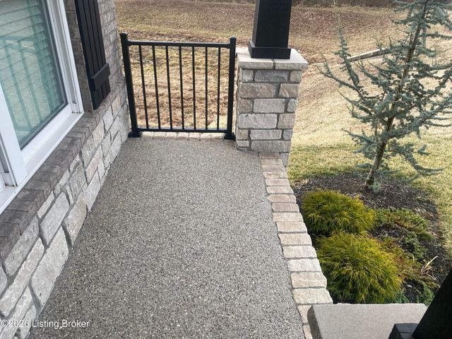 7515 Pavilion Park Rd, Louisville, KY 40214