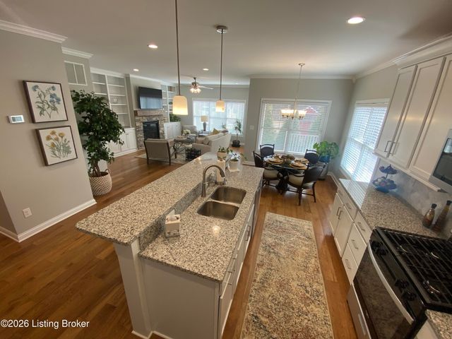 7515 Pavilion Park Rd, Louisville, KY 40214