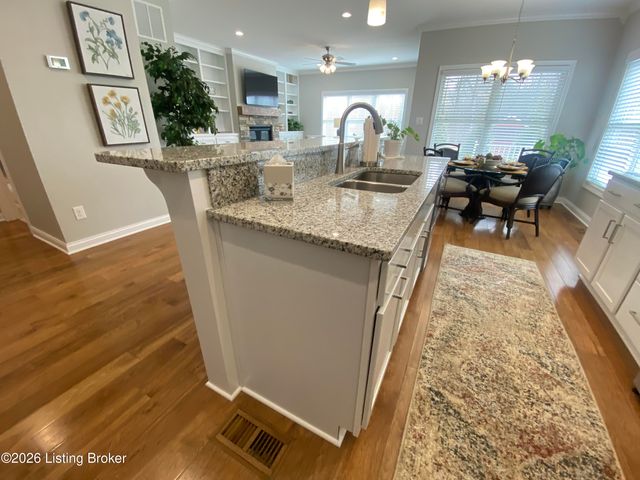 7515 Pavilion Park Rd, Louisville, KY 40214