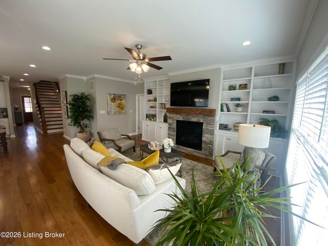 7515 Pavilion Park Rd, Louisville, KY 40214