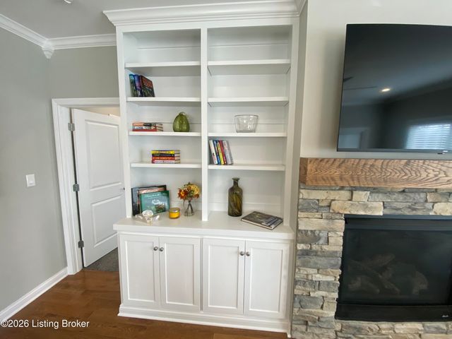 7515 Pavilion Park Rd, Louisville, KY 40214