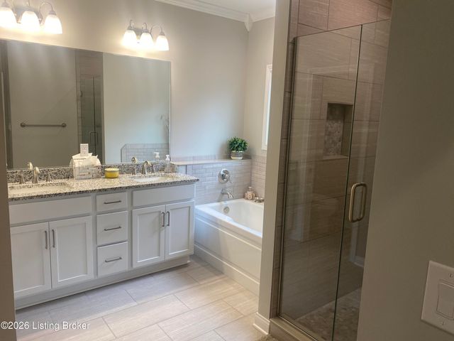 7515 Pavilion Park Rd, Louisville, KY 40214