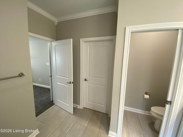 7515 Pavilion Park Rd, Louisville, KY 40214