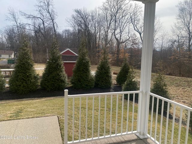 7515 Pavilion Park Rd, Louisville, KY 40214