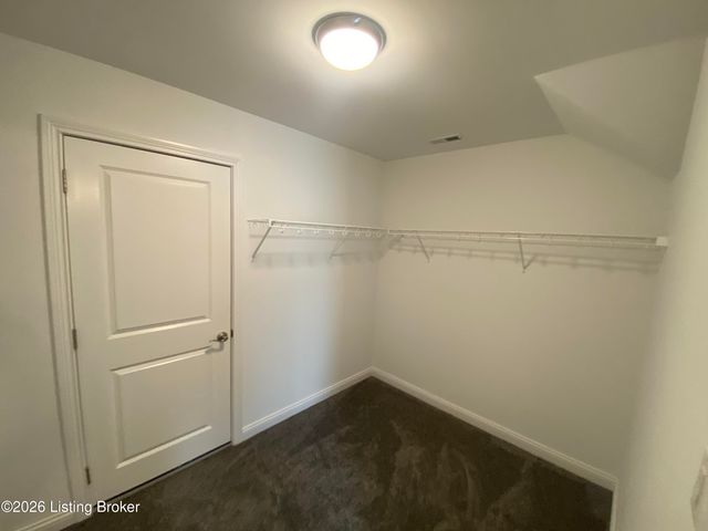 7515 Pavilion Park Rd, Louisville, KY 40214