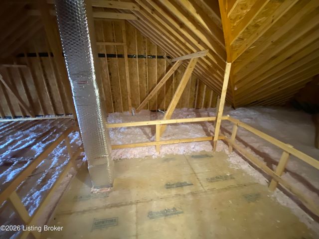 7515 Pavilion Park Rd, Louisville, KY 40214