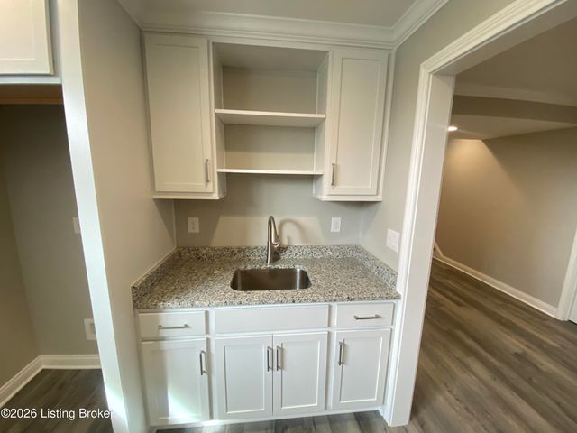 7515 Pavilion Park Rd, Louisville, KY 40214