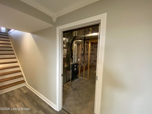 7515 Pavilion Park Rd, Louisville, KY 40214