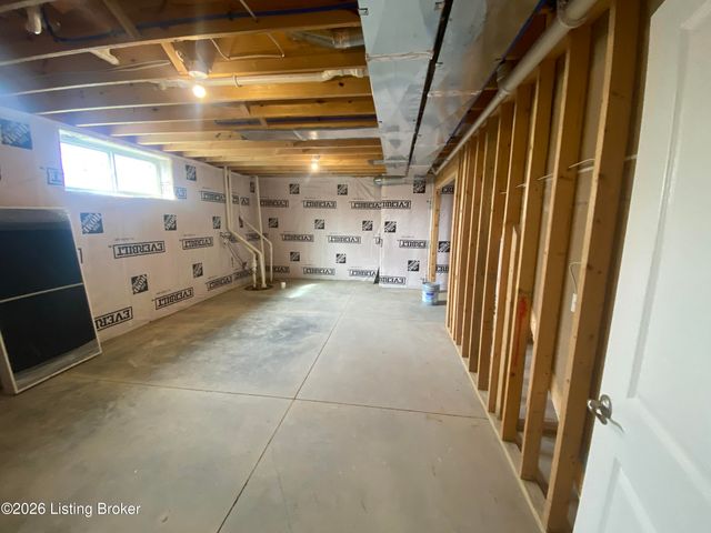 7515 Pavilion Park Rd, Louisville, KY 40214