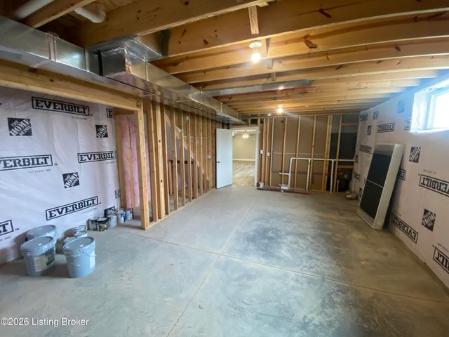 7515 Pavilion Park Rd, Louisville, KY 40214