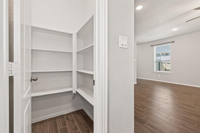 8415 Chesney Trail, Fulshear, TX 77441