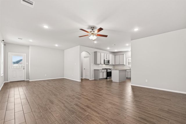 8415 Chesney Trail, Fulshear, TX 77441