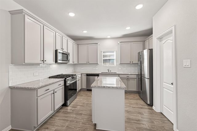 8415 Chesney Trail, Fulshear, TX 77441