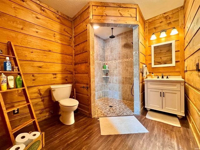 5936 County Road 427, Auburn, IN 46706