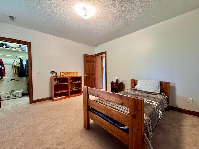 5936 County Road 427, Auburn, IN 46706