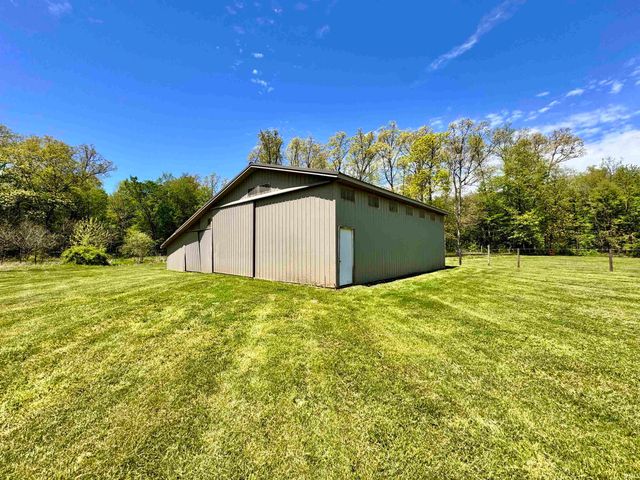5936 County Road 427, Auburn, IN 46706