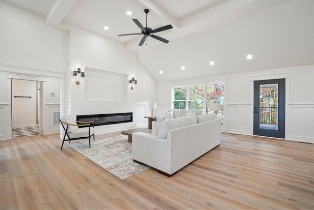 32 Mercato Drive, Somerset, KY 42503