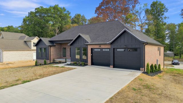 32 Mercato Drive, Somerset, KY 42503