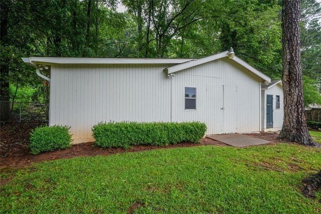 2168 Cannon Hill Road SW, Lilburn, GA 30047
