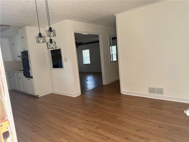 2168 Cannon Hill Road SW, Lilburn, GA 30047