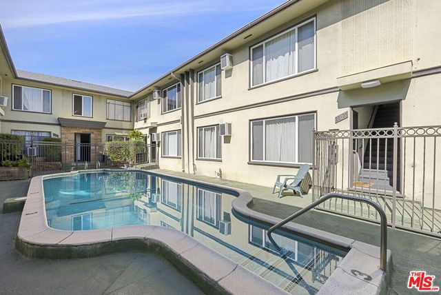 1233 N Harper Avenue 9, West Hollywood, CA 90046