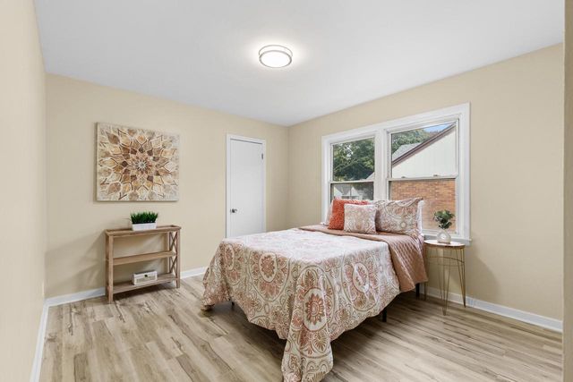 2736 S 52nd PLACE, Milwaukee, WI 53219