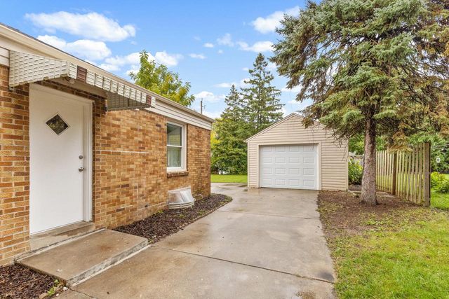 2736 S 52nd PLACE, Milwaukee, WI 53219