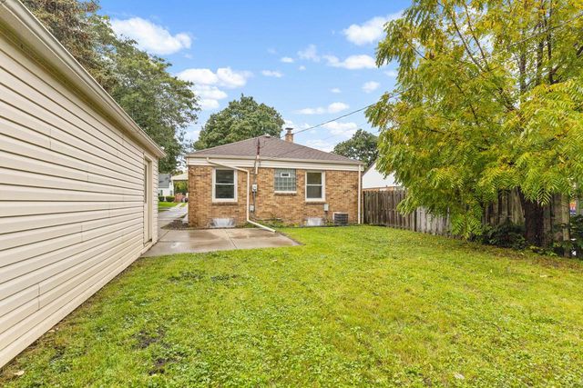2736 S 52nd PLACE, Milwaukee, WI 53219