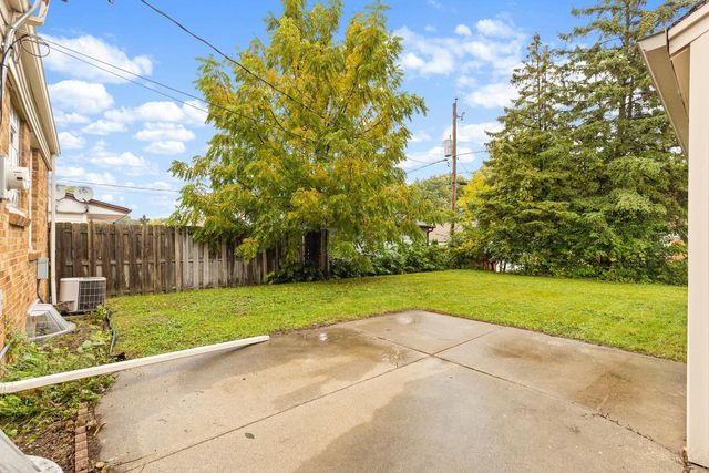 2736 S 52nd PLACE, Milwaukee, WI 53219