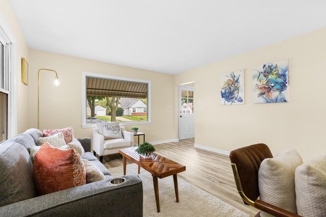 2736 S 52nd PLACE, Milwaukee, WI 53219