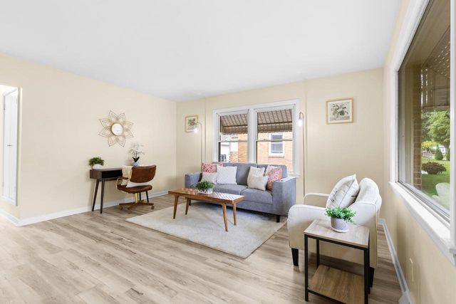 2736 S 52nd PLACE, Milwaukee, WI 53219