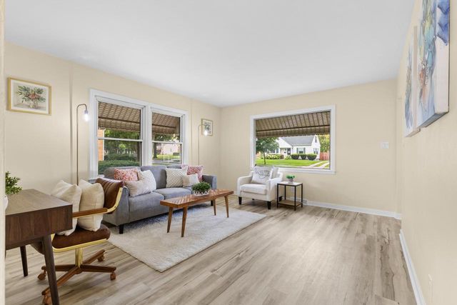 2736 S 52nd PLACE, Milwaukee, WI 53219