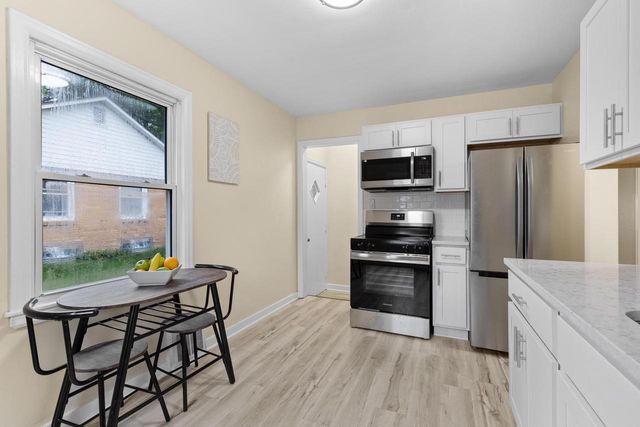 2736 S 52nd PLACE, Milwaukee, WI 53219
