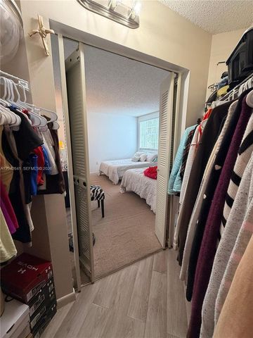 9731 Fontainebleau Boulevard F314, Miami, FL 33172