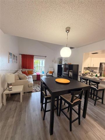 9731 Fontainebleau Boulevard F314, Miami, FL 33172