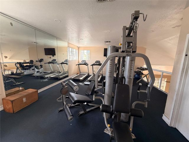 9731 Fontainebleau Boulevard F314, Miami, FL 33172