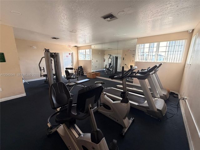 9731 Fontainebleau Boulevard F314, Miami, FL 33172