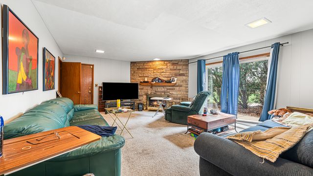 1525 Elm Street, Park Ridge, IL 60068