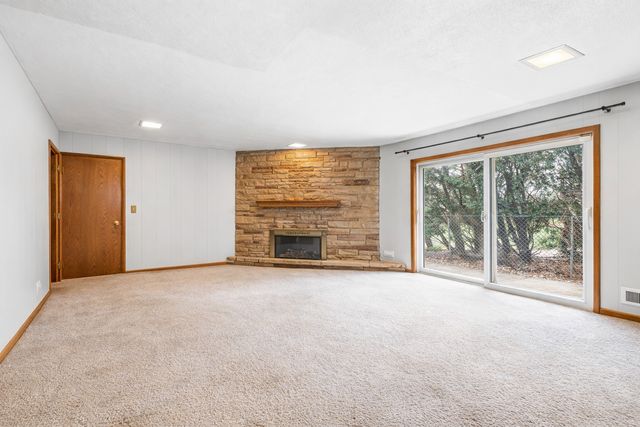 1525 Elm Street, Park Ridge, IL 60068