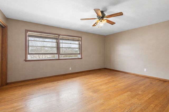 1525 Elm Street, Park Ridge, IL 60068