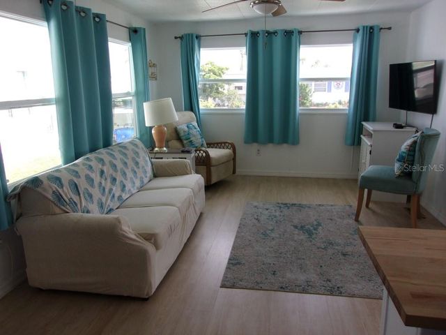 805 S GREEN CIRCLE, Venice, FL 34285